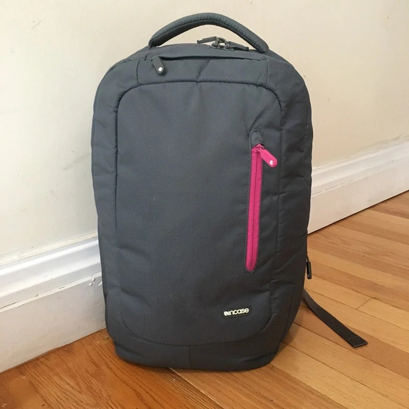 Incase Laptop Bag - Picture 1 of 8